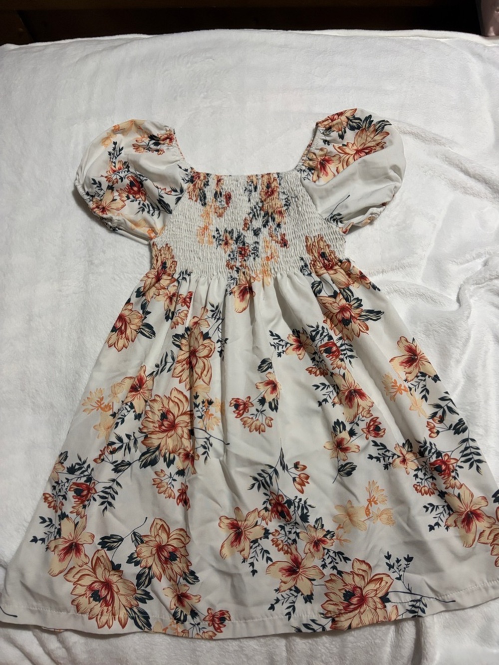 Girls White Floral Smocked Puff-Sleeve Dress